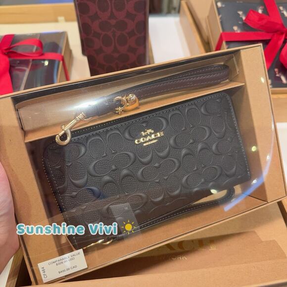 NWT COACH CF464 Boxed Long Zip Around Wallet Signature Leather Heart Charm Strap - Picture 4 of 6